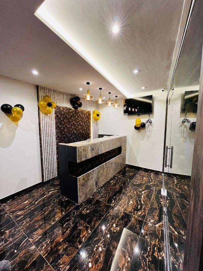 Hotel Classio Andheri - Near Dn Nagar Metro Station Mumbai Luaran gambar