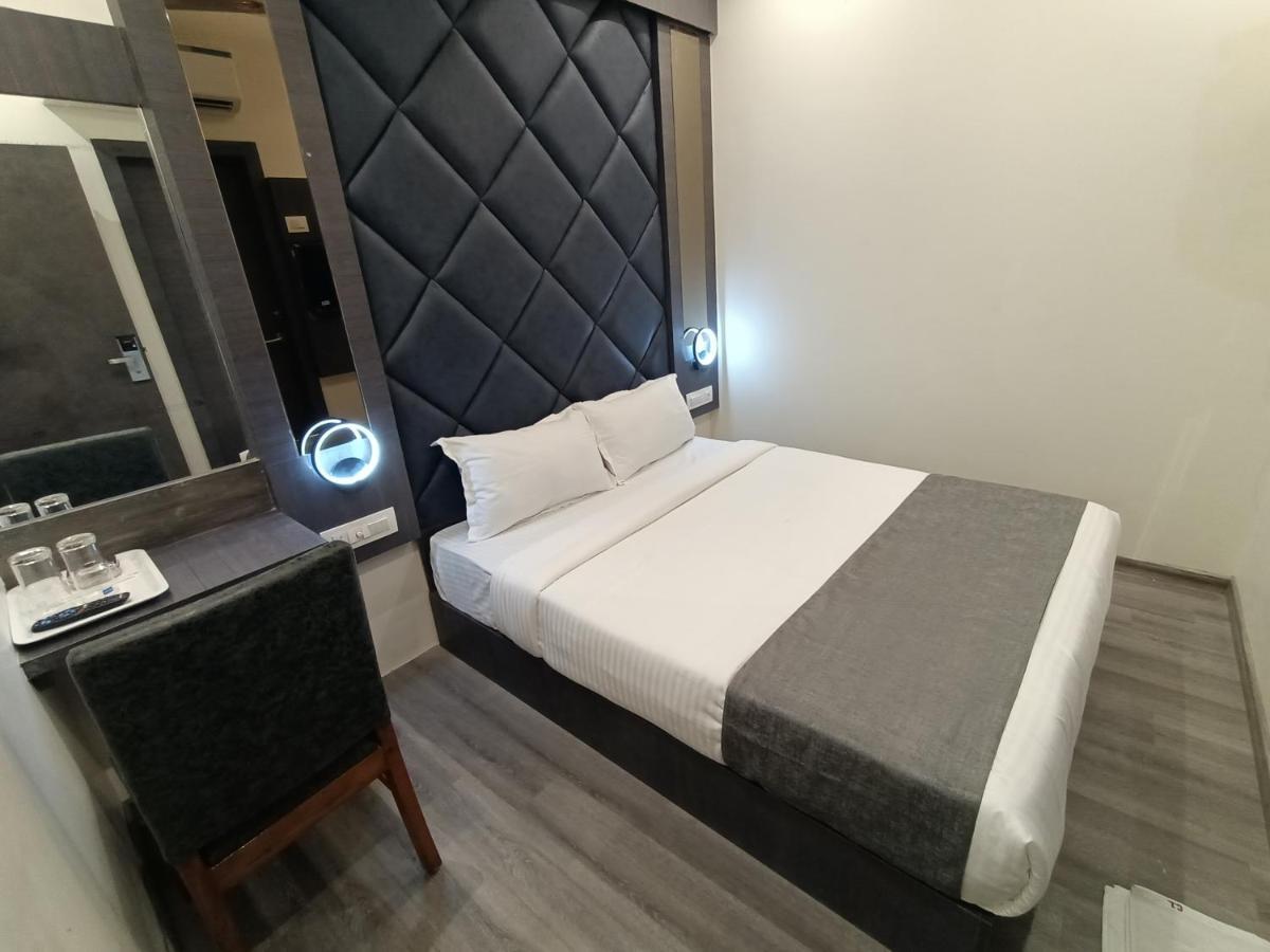 Hotel Classio Andheri - Near Dn Nagar Metro Station Mumbai Luaran gambar